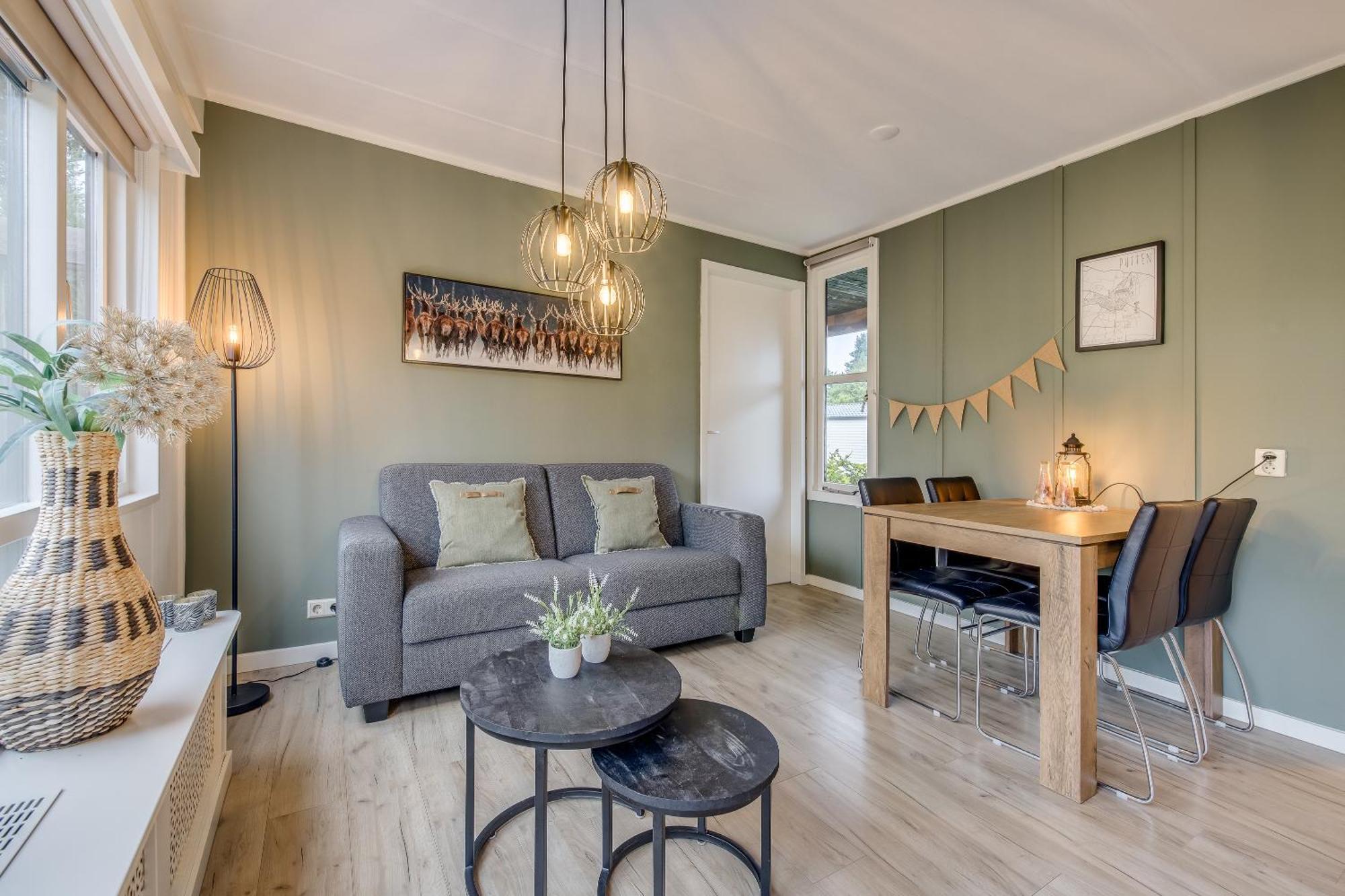 Chalet 'T Veluws Stulpje "Geniet, Ontspan En Droom Even Lekker Weg!" プッテン エクステリア 写真